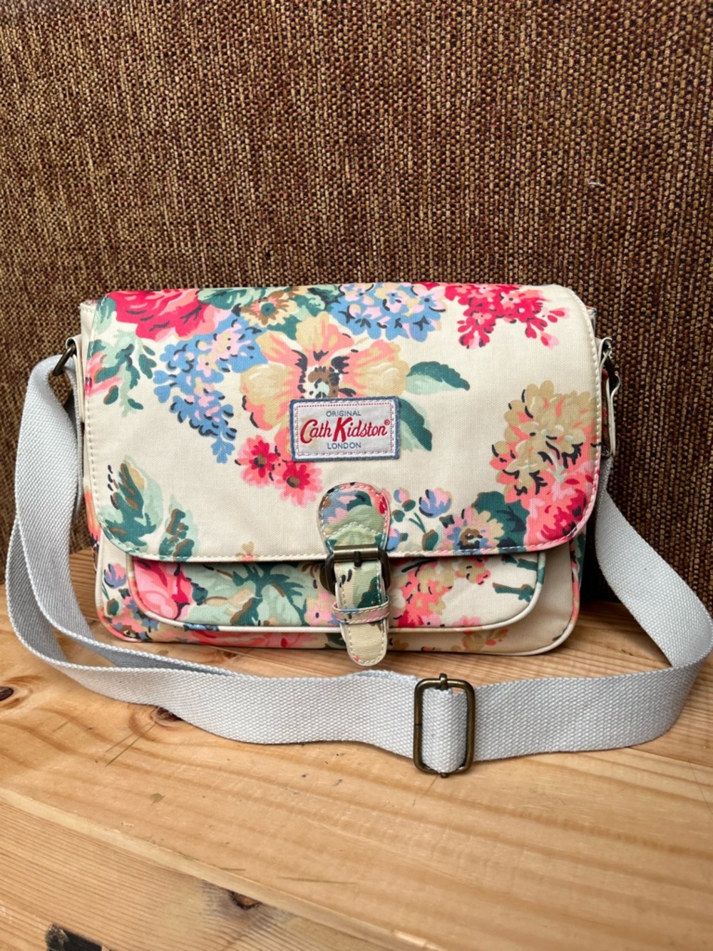 Cath Kidston Ltd. London Cream Vintage Floral Print Crossbody Shoulder Bag Purse